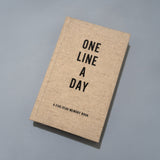 One Line a Day, A 5 Year Memory Book (Canvas)